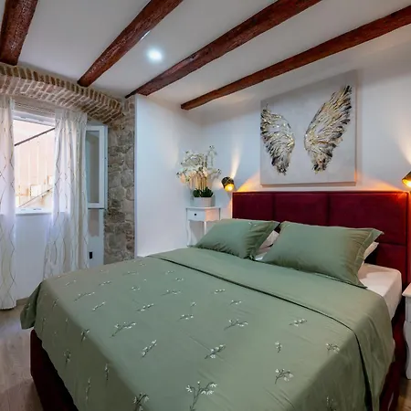 公寓 Bernard Deluxe Renovated Peaceful Old Town Gem