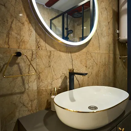 公寓 Bernard Deluxe Renovated Peaceful Old Town Gem *