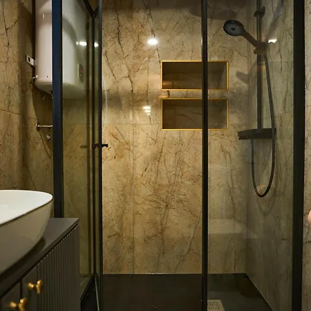 Bernard Deluxe Renovated Peaceful Old Town Gem 斯普利特