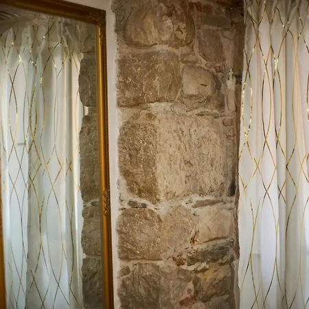 Apartman Bernard Deluxe Renovated Peaceful Old Town Gem *